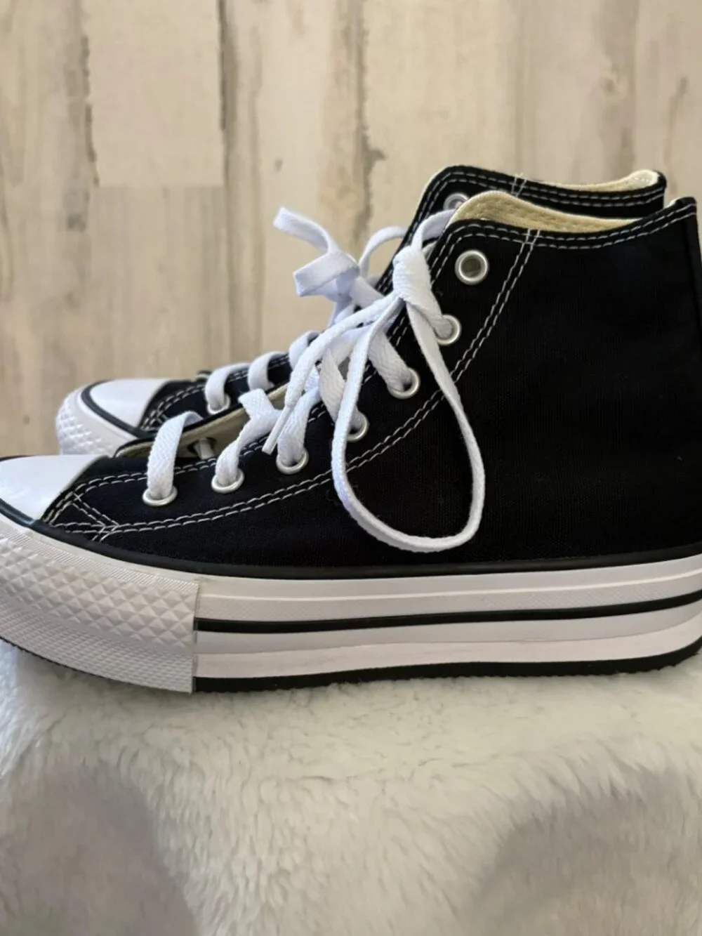 Converse brand new